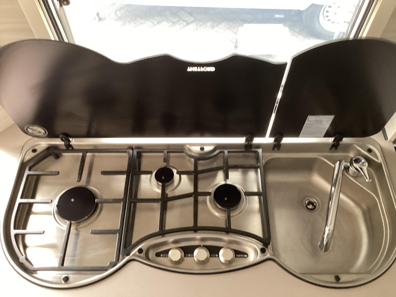 Dethleffs C'Joy 460 LE mover/ enkele bedden  foto: 8