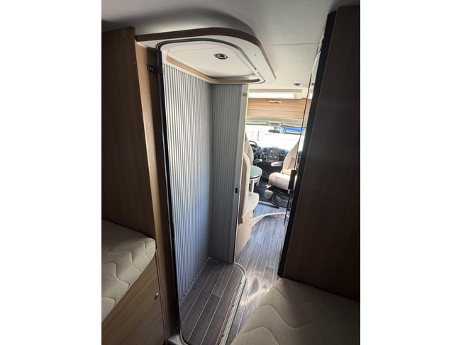 Adria TWIN 640 SLX Enkele Bedden Luifel Trekhaak Bearlock foto: 21