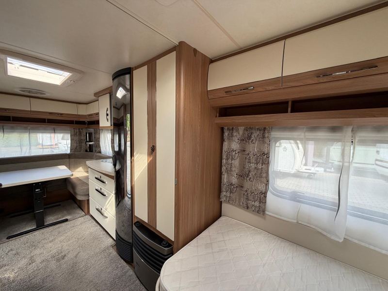 Hobby De Luxe 540 UL Vol uitgerust!!  foto: 15