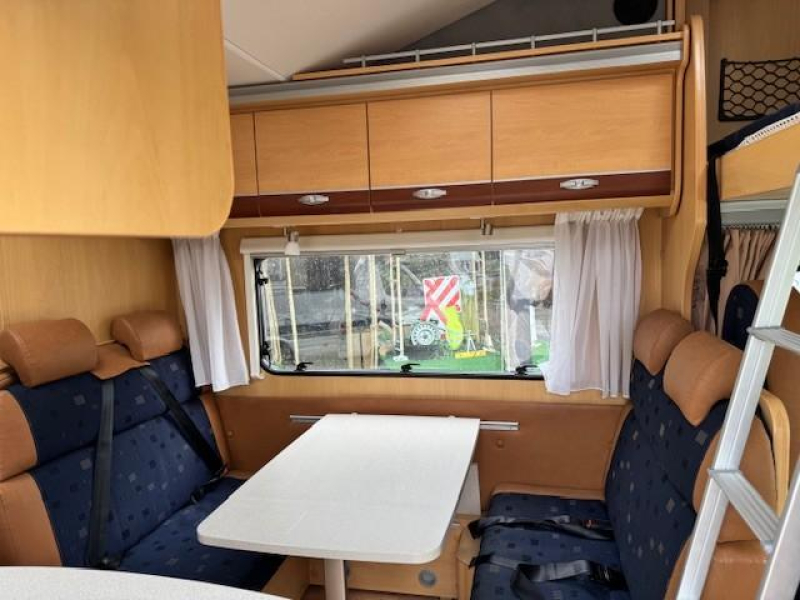 Dethleffs Advantage A 5881 5 persoons stapelbed  foto: 11