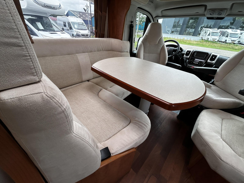 Carthago Chic C-Line I 4.2 Dwarsbed/2015/Euro-5/6.7M  foto: 18
