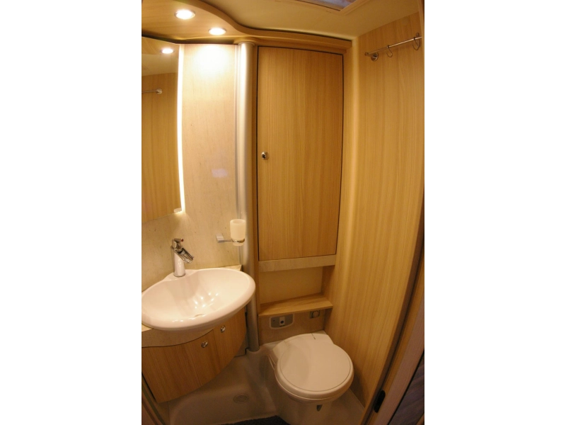 Bürstner Travel Van T 620 G Enkele bedden, Automaat  foto: 19