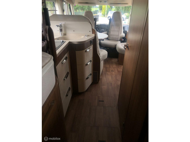Hymer B-588 Premium Line 150-PS EURO6 Integriert 2x Einzelbetten & Hubbett, XXL-Garage, Volle Ausstattung! Foto: 17