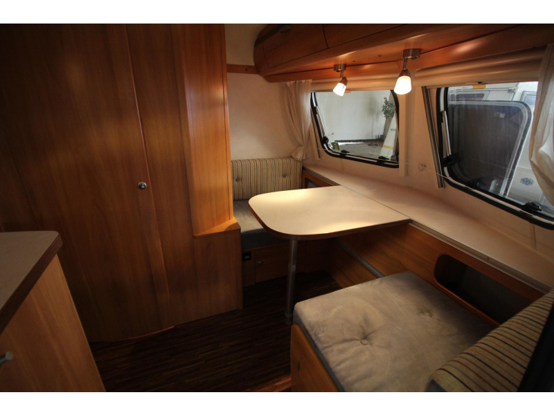 Eriba Touring Triton 430 GT Techo elevable, Mover, Avance foto: 6