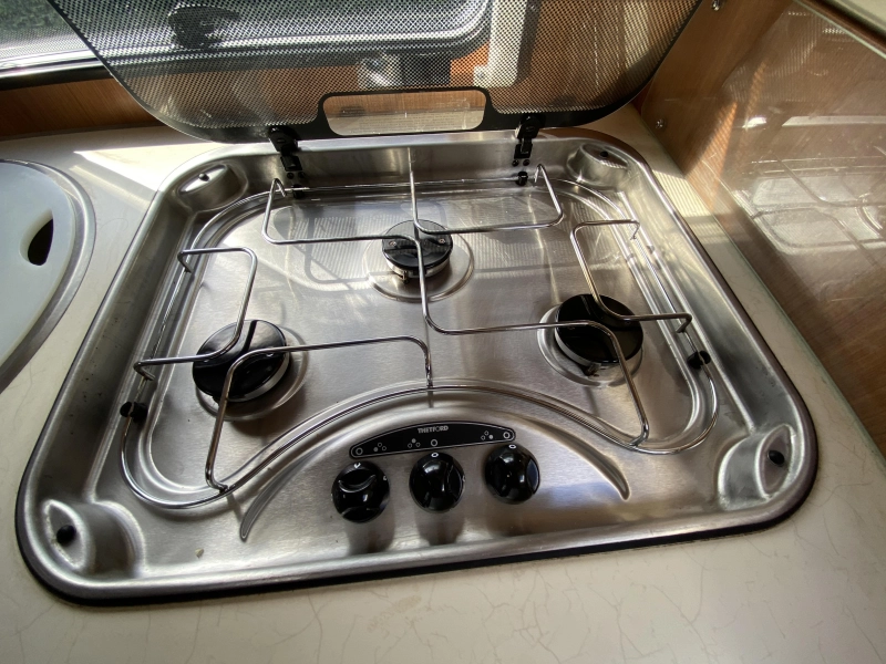 Carado T 345 teilintegriertes Wohnmobil Foto: 17