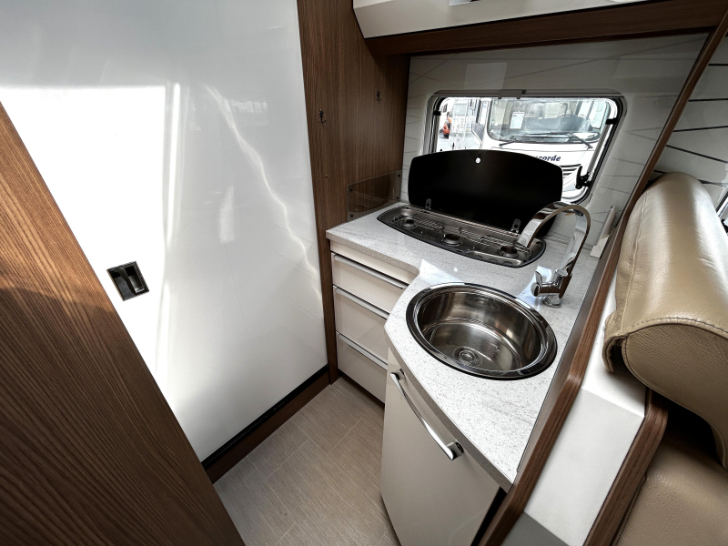 Bürstner Elegance 695 G Queensbed/Automaat/2016!  foto: 12