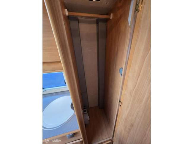 Adria Coral 660 enkele bedden 128pk ☆Trekhaak, 2004, Solar☆ foto: 21