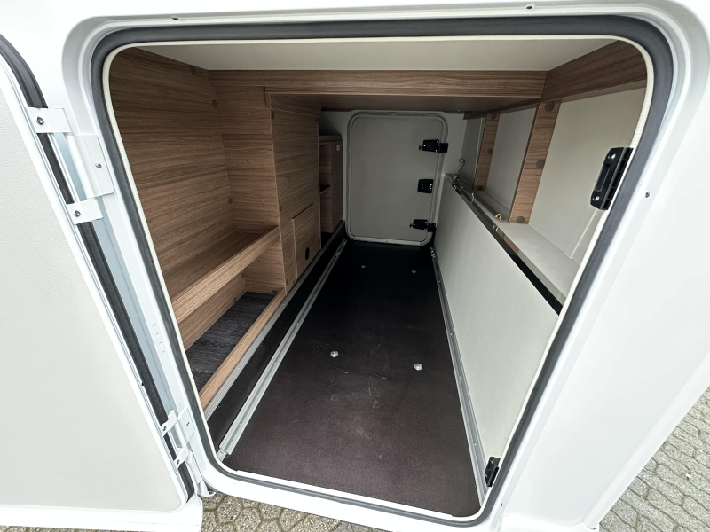 Knaus L!ve I 650 MEG AUTOM&Aacute;TICA 180CV foto: 6