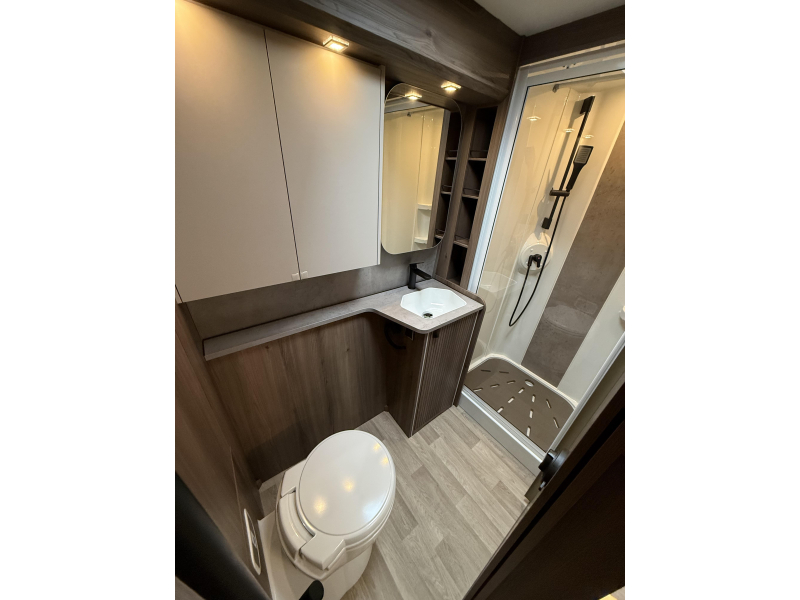 Kabe Imperial 740 TDL Modelo 2026 - Dise&ntilde;o E5 foto: 12