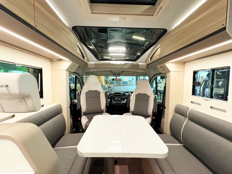 Adria Compact DL 60 a&ntilde;os / autom&aacute;tico foto: 8