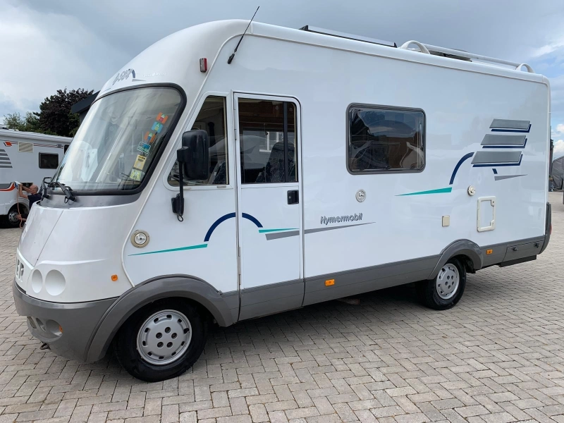 Hymer B 584 Hefbed bar-indeling 2000  foto: 1