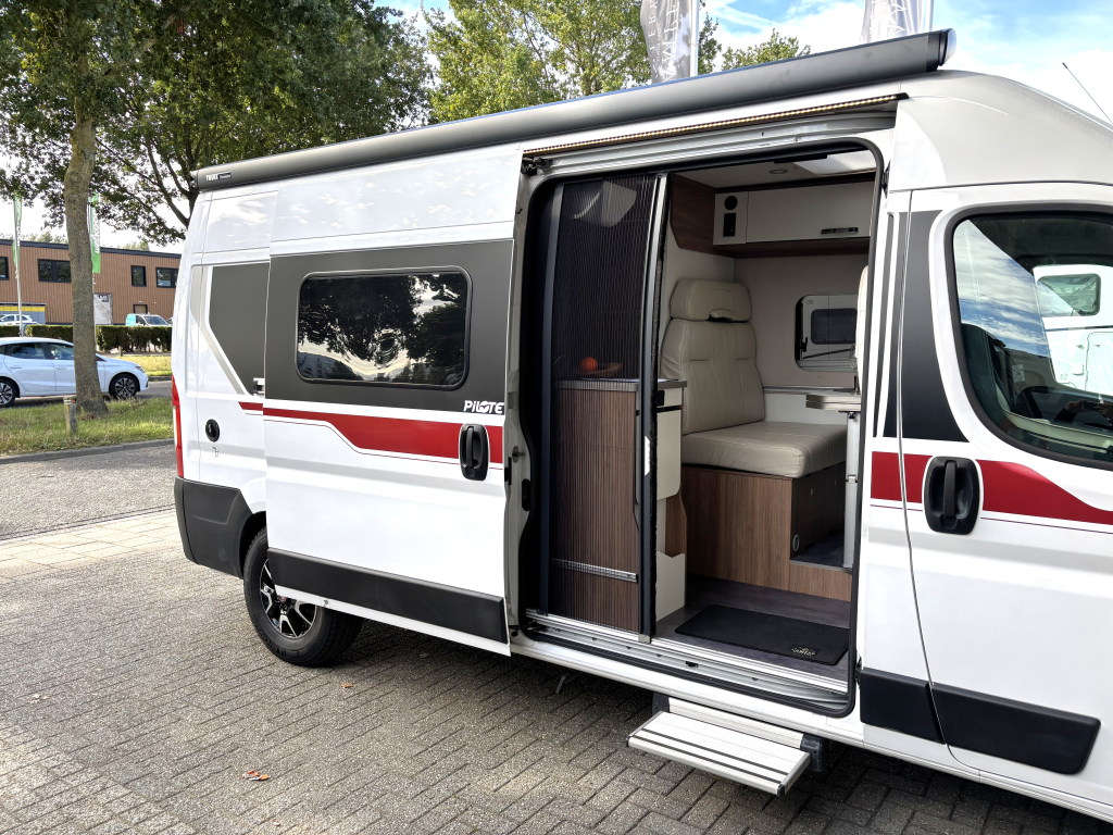 Pilote V 600 DWARSBED EURO 6 ZONNEPANEEL 5.99M  foto: 4