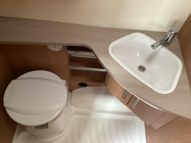 Knaus Sport 460 EU camas individuales foto: 14