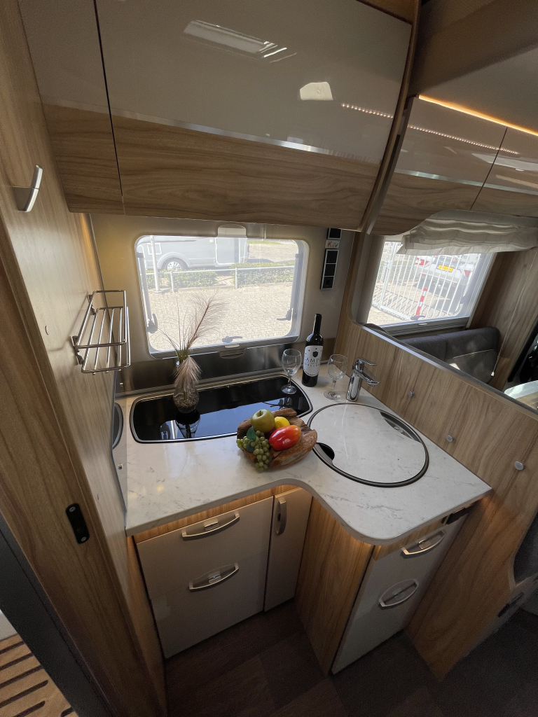 Hymer T698 CL CAMPER QUEENSBED+HEFBED EURO6 XXL GARAGE foto: 5