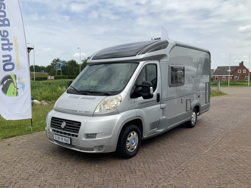 Knaus Van Ti 600 ME – Compleet 3 liter 160 PK Half-integraal, vastbed, halve- treinzit, draaistoelen Camper centrum on the road foto: 0