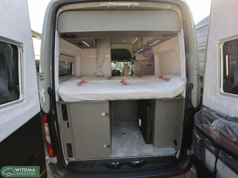 Hymer Grand Canyon S 600 4x4 NIEUW LEES TEKST !!  foto: 14
