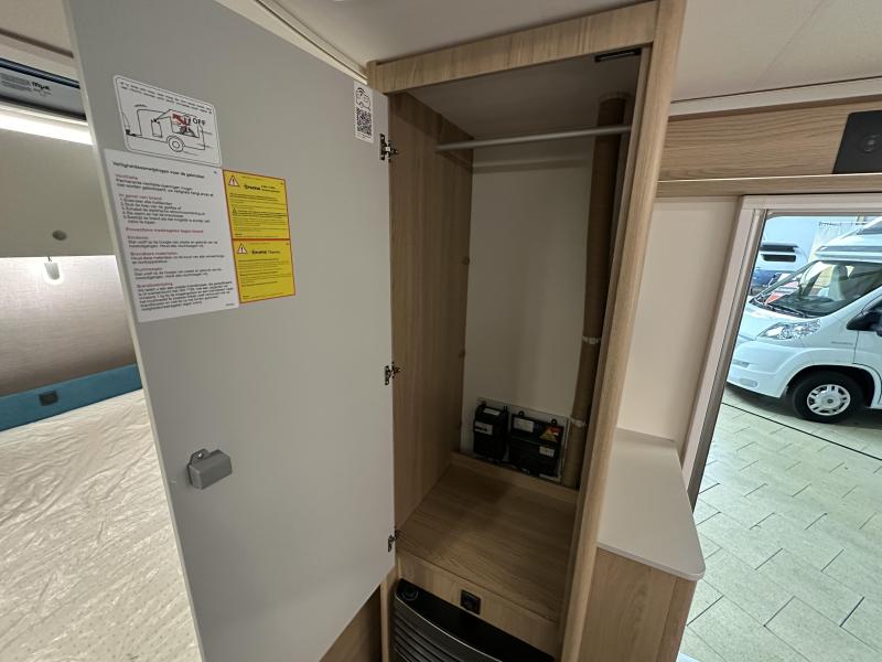 Dethleffs Aero 470 FR fransbed / rondzit | A69  foto: 12