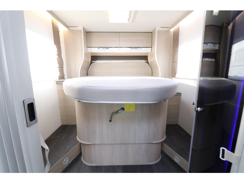Chausson Titanium 738 XLB QUEENSBED + LIFT-UP BED photo: 16