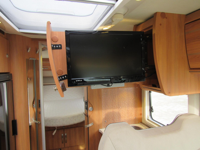Hymer 598 Exsis-T Semi-initegraal Queensbed nieuw model 2016 foto: 15