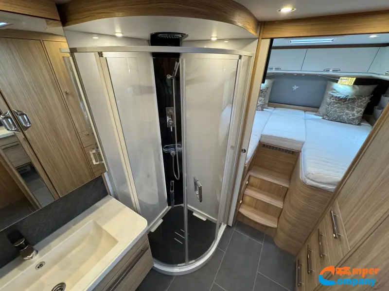 Niesmann+Bischoff Flair 650 B Lengte bedden/ Vol opties  foto: 20