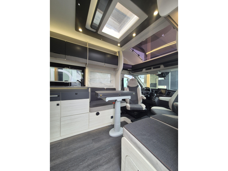 Chausson Titanium Ultimate 777 Arctic WITHOUT DROP-DOWN BED photo: 8