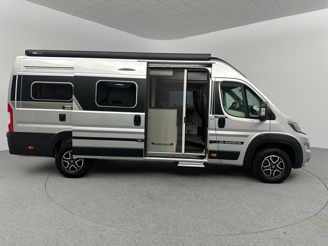 Adria Twin Supreme 640 SGX foto: 14