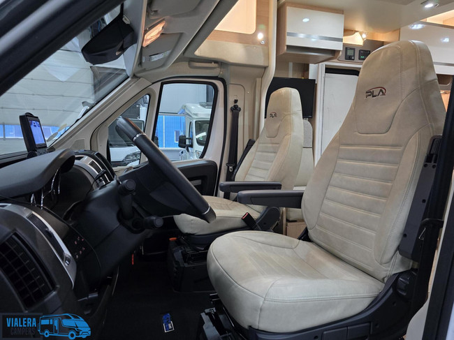 RAPIDO PLA Siena 385 * 5-PERS* topstaat* Lengtebedden foto: 6