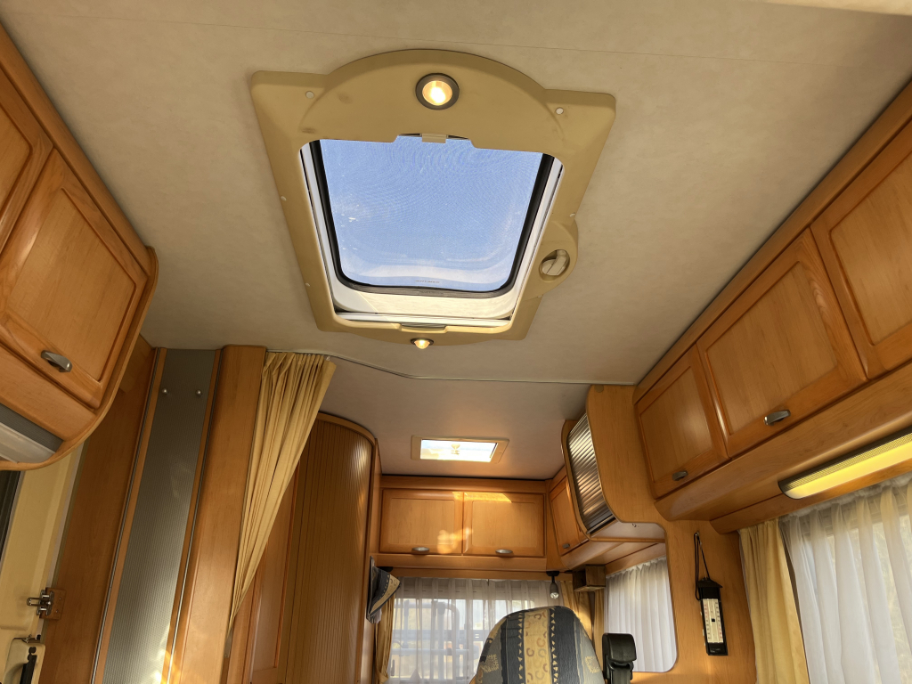 Hymer B575 Mercedes-Benz AUTOMAAT 5 persoons foto: 18