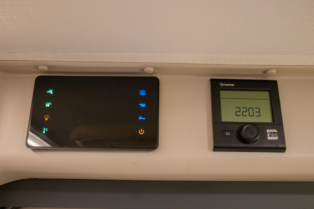 Karmann Davis 590 Skyroof foto: 33