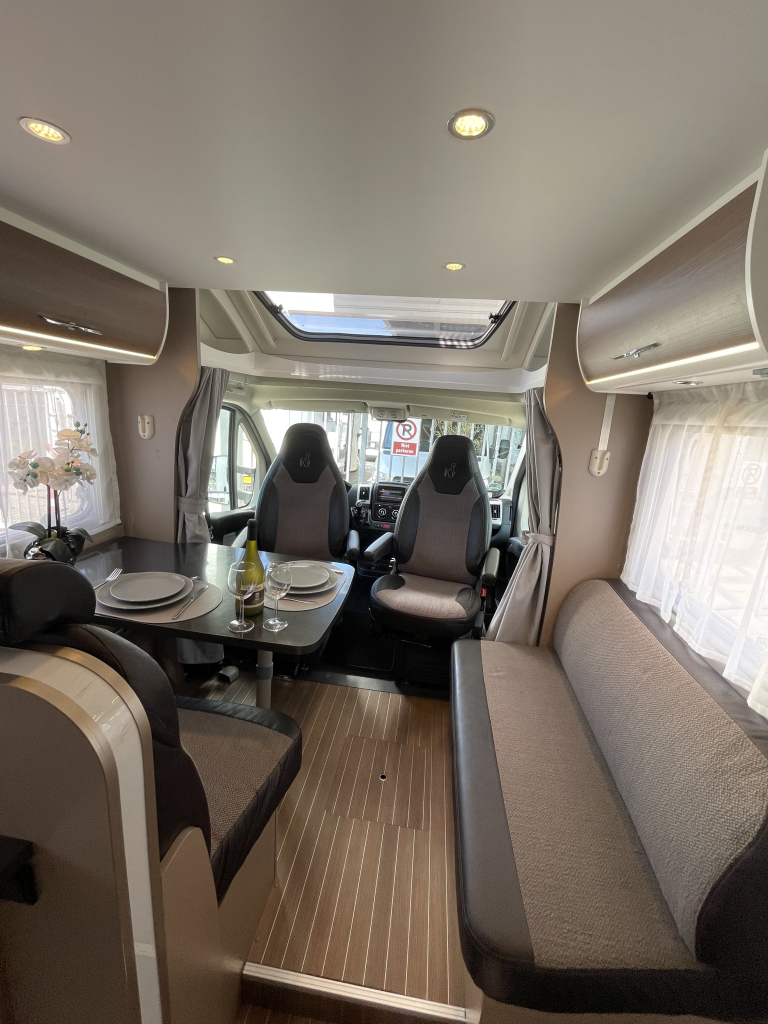 Hymer Etrusco T7300 SB ENKELE BEDDEN + HEFBED FIETSENDRAGER LIFT foto: 18
