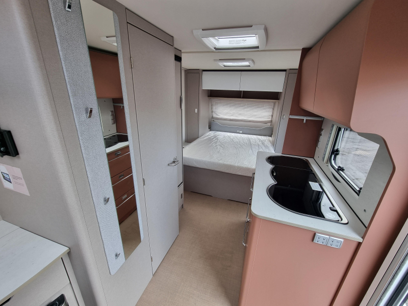 B&uuml;rstner Averso 485 TS Foto: 17