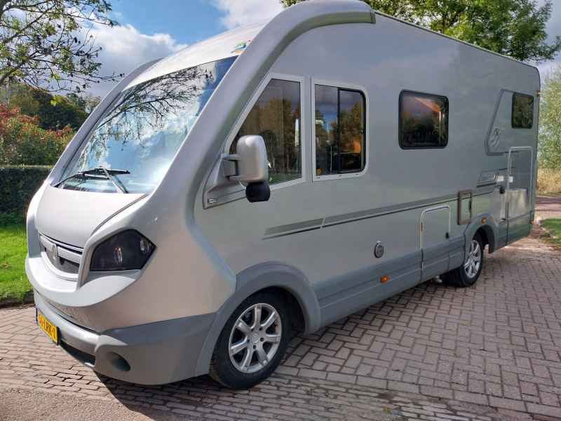 Knaus Sportliner 650 MG met solair en maxxfan  foto: 8