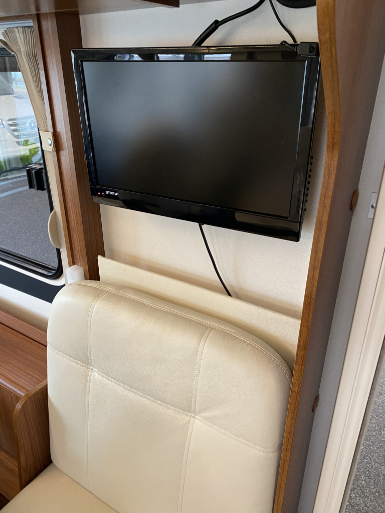 EURA MOBIL IL 720 QB Foto: 6