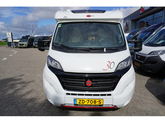 B&uuml;rstner NexxoTime Edition T 660 Fiat photo : 10