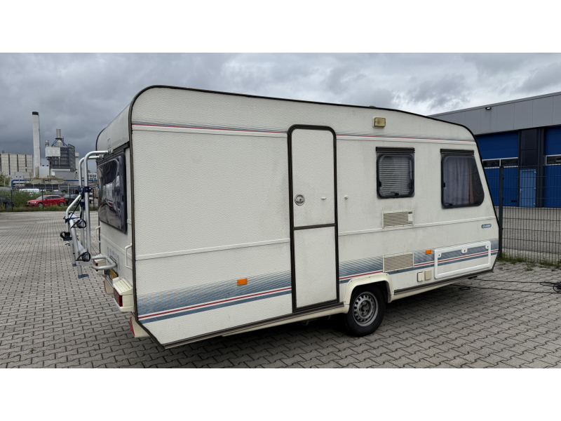 Adria Optima 425 TK Festbett Sitzgruppe Toilettenraum Foto: 12