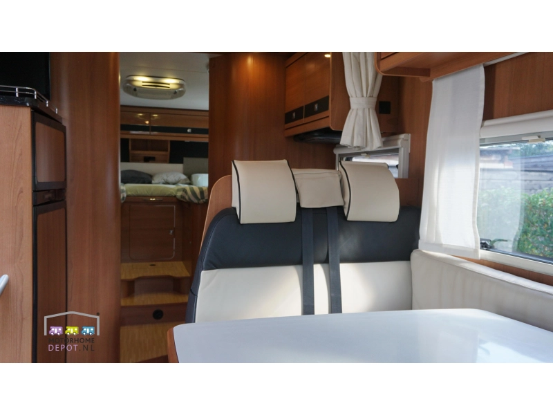 LMC Breezer 730 H Black Edition Foto: 10