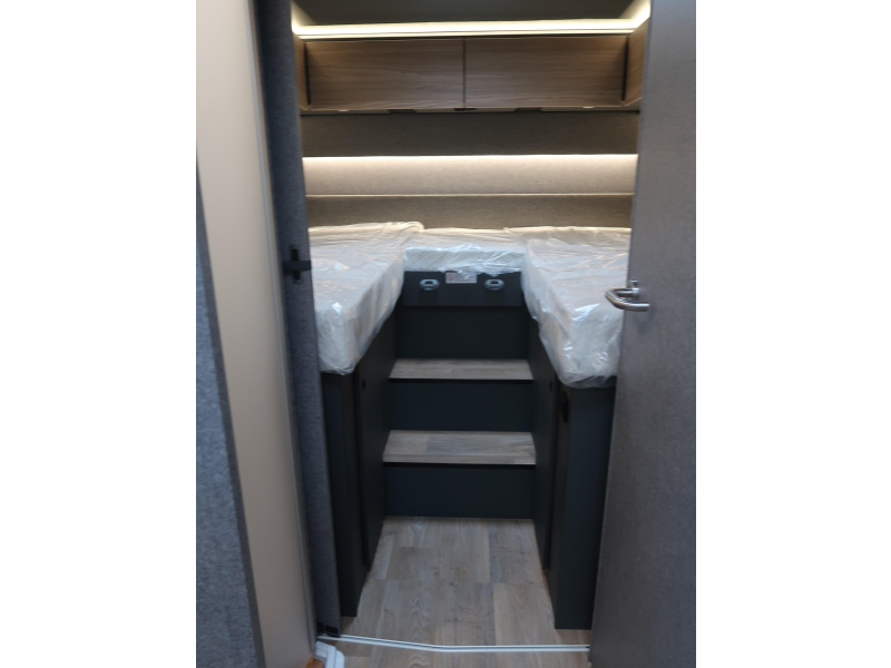 Dethleffs Trend 7057 EBL FACE TO FACE AUTOMATIK Foto: 16