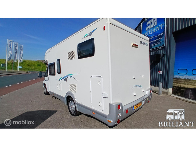 Chausson FLASH 16 ... 2011 cama transversal/cama abatible foto: 4