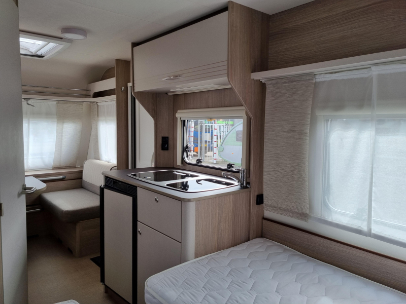 Bürstner Premio Life 480 TL - Enkele bedden -  foto: 10