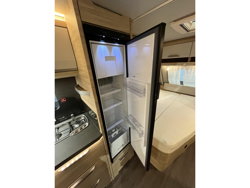 Knaus Sudwind 60 Years 500 FU Mover-Toldo de cassette foto: 4