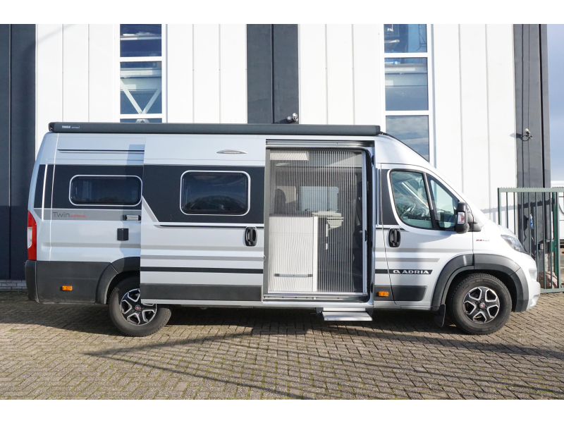 Adria Twin Supreme 640 SLB Automatic photo: 19