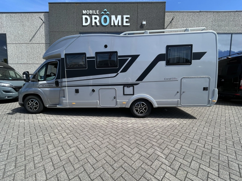 Adria Coral Supreme 670 DC 180CV - autom&aacute;tico - cuero foto: 3