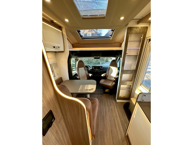 Bürstner Lyseo M Harmony Line 690 G | Mercedes | automaat  foto: 8