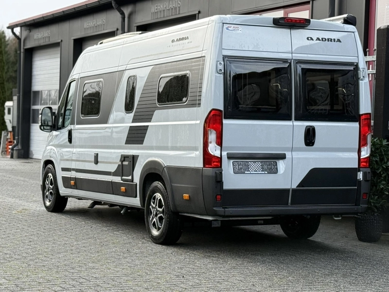 Adria Twin Supreme 640 SGX 180PK - Heavy chassis  foto: 7