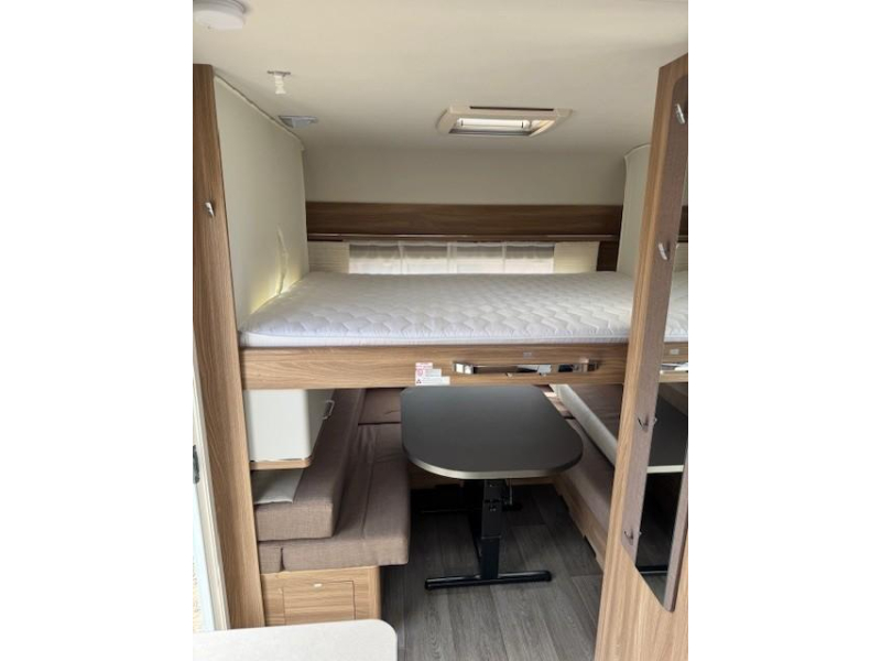 Bürstner Premio Plus 520 TL ruime gezins caravan  foto: 12
