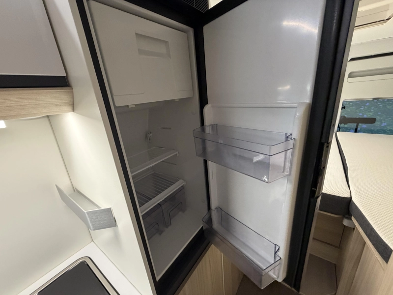 Adria Twin Axess 640 SL zonnepaneel / omvormer  foto: 11