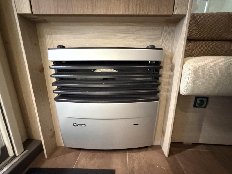 B&uuml;rstner Averso 450 TS mover - auvent - store  photo: 15