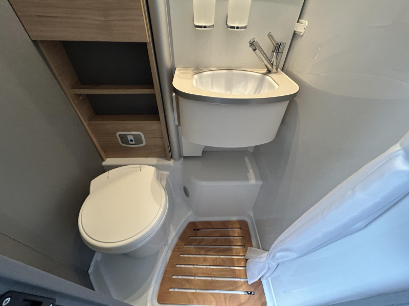 Dethleffs Just Camp T 6812 EB + Airco  foto: 13