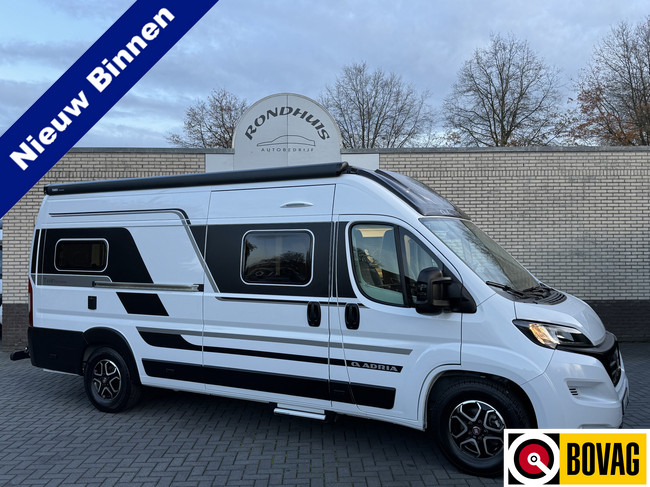 Adria Twin Supreme 640 SLB 140 pk AUTOMAAT 9-Traps Euro6 Fiat Ducato 8 **Enkele lengtebedden/4 zitplaatsen/Luifel/Trekhaak/Enduro Fiet