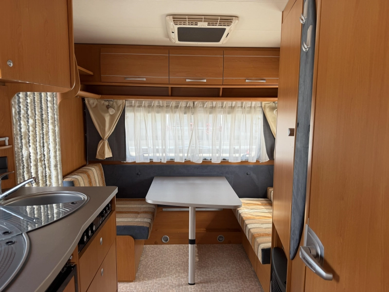 Dethleffs Summer Edition 460 V enkele bedden  foto: 6